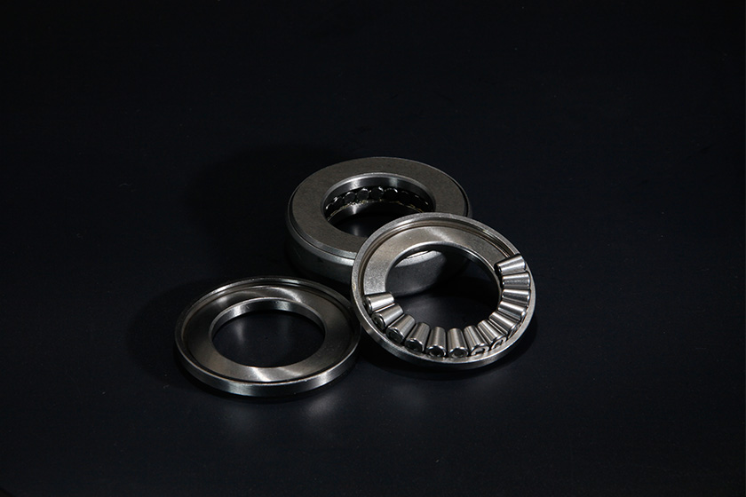 Tapered roller thrust bearing